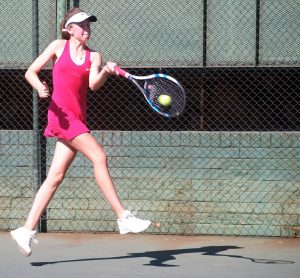 Unseeded Cara O’Flaherty of Gauteng Central continued her impressive run at the ITF Wanderers international junior tournament in Johannesburg on Wednesday. O’Flaherty beat unseeded Samantha Johnston also of Gauteng Central 6-3 6-4 in the quarterfinals to earn her spot in Thursday’s semi-finals being played at the Wanderers Sporting Club.