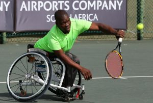 Defending champion Danny Mohlamonyane moved into another Soweto Open decider with an untroubled semi-final win. The second seed Mohlamonyane had a 6-1 6-1 victory over compatriot Queen Nhlapo and will next play top seed Bongani Dlamini.