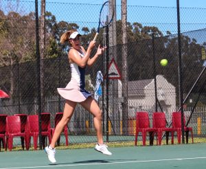Top seeded  South African, Minette van Vreden dominated Tali Sulcas also of South Africa  6-1, 6-0 in round one of the Curro Junior ITF 1 played at the University of Stellenboch on Monday. 