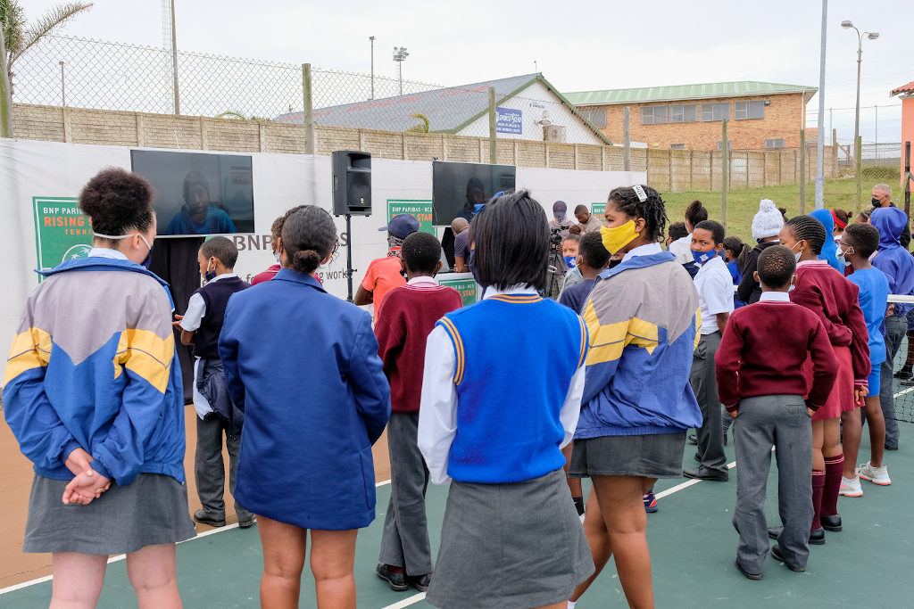 School children captured watching a virtual masterclass session of tournament ambassadors – Kevin Anderson and Kholo Montsi from Florida in the United States.